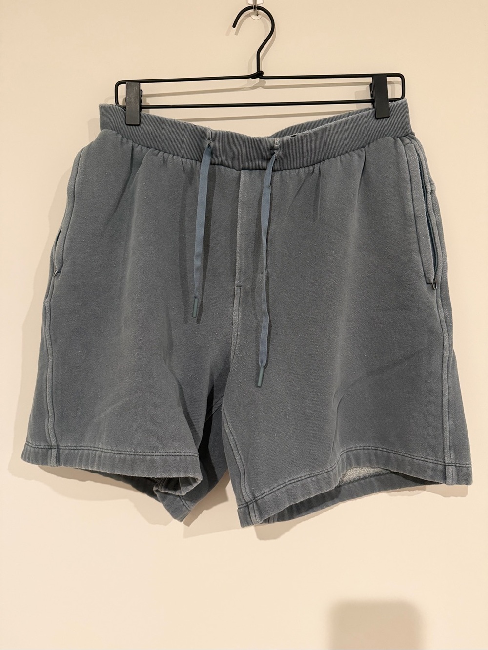Men’s lululemon grayish blue shorts